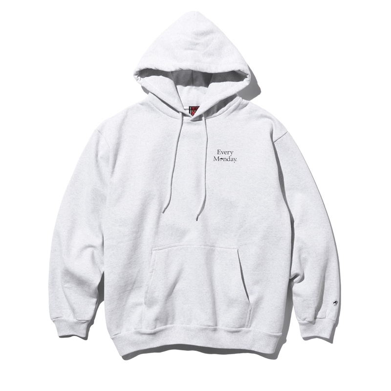 『Ｅｖｅｒｙ　Ｍｏｎｄａｙ』＿ＬＯＧＯフーディー＿ＧＲＥＹ　Ｍサイズ Mサイズ